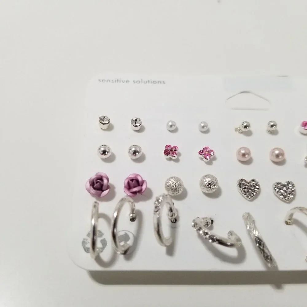NWT ICING 20 PACK‎ ASSORTED EARINGS
